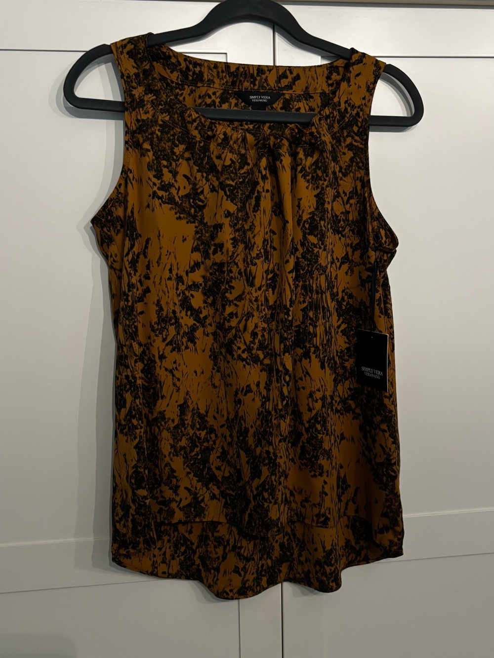 Simply Vera Vera Wang Black Abstract Print Mustard Camisole